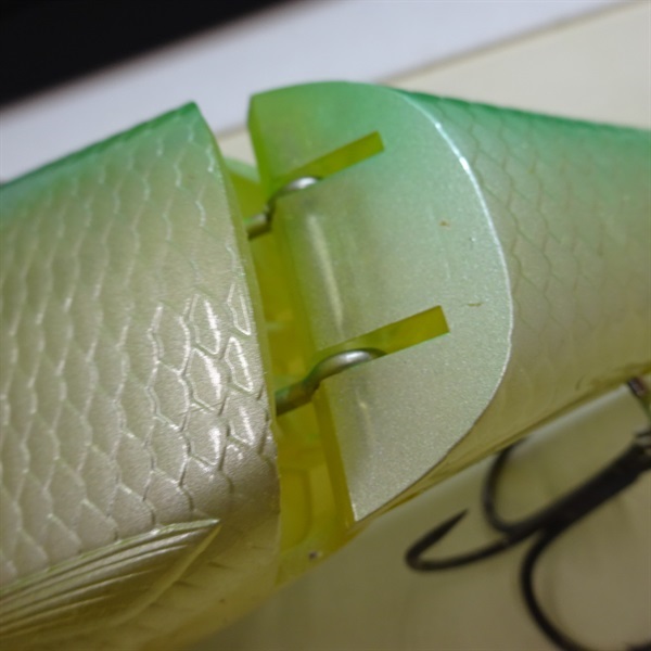 ギラギラコウゲキデッドリーケタバス